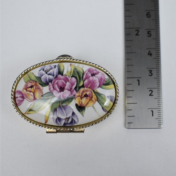 Vintage mini Italian gold tone oval pill box porcelain floral lid Made in Italy - Picture 7 of 9